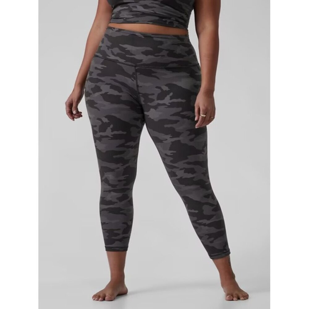 Athleta Womens Plus Size 1X Camo Elation Ultra High Rise 7/8 Ankle Leggings 1559